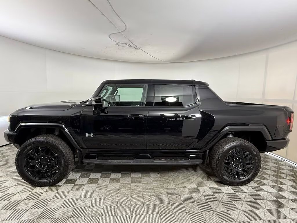 hummer-ev-pickup-black-22425.02.jpg