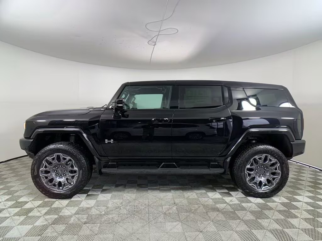 hummer-ev-suv-black-22425.02.jpg