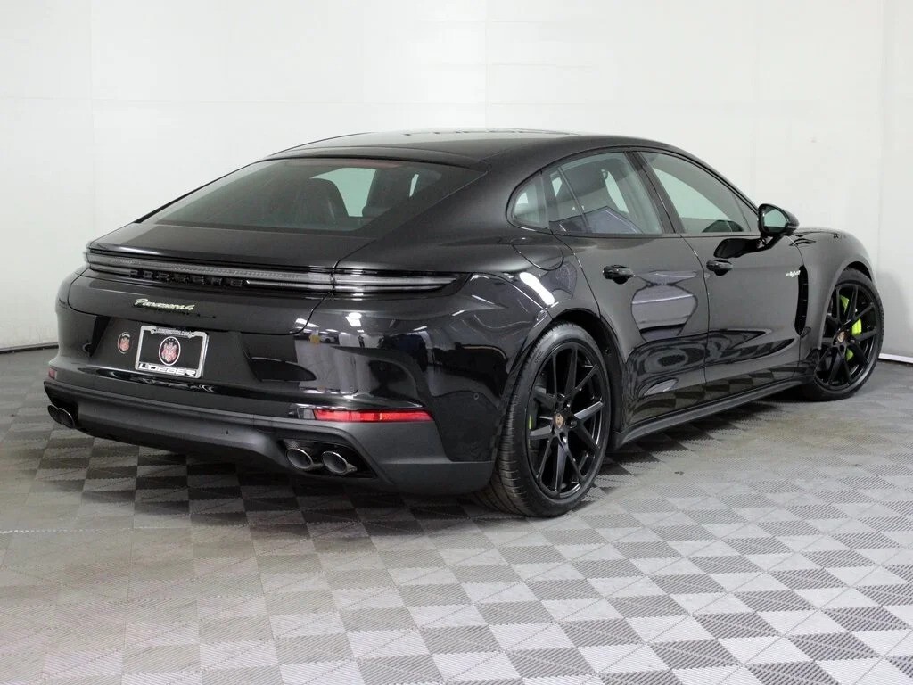 panamera.black.22025.03.jpg